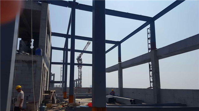 鋼結構廠房建單層還是雙層好？